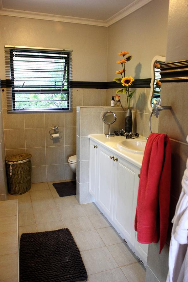 Koru Guesthouse Претория Екстериор снимка