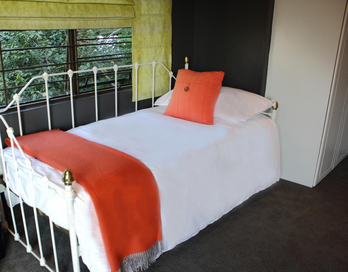 Koru Guesthouse Претория Екстериор снимка