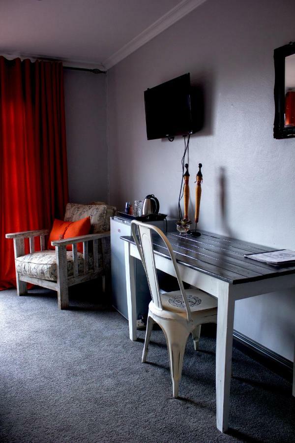 Koru Guesthouse Претория Екстериор снимка